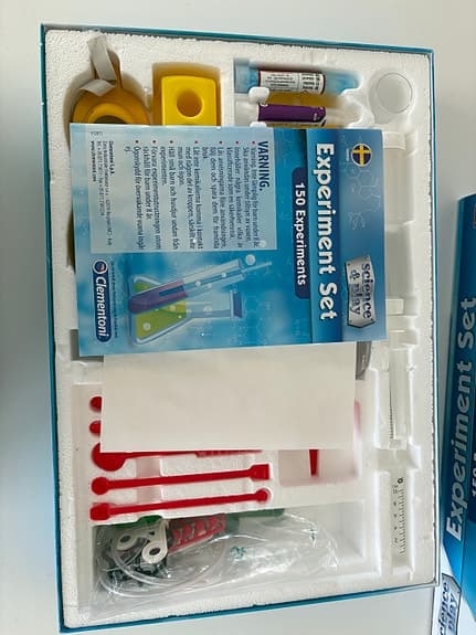 Clementoni Science & Play – Experiment Set (150 experiment)