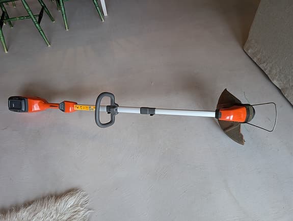 Husqvarna 115iL grästrimmer batteridriven orange