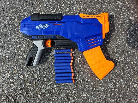 Nerf N-Strike Elite Rukkus ICS-8 leksakspistol blå orange