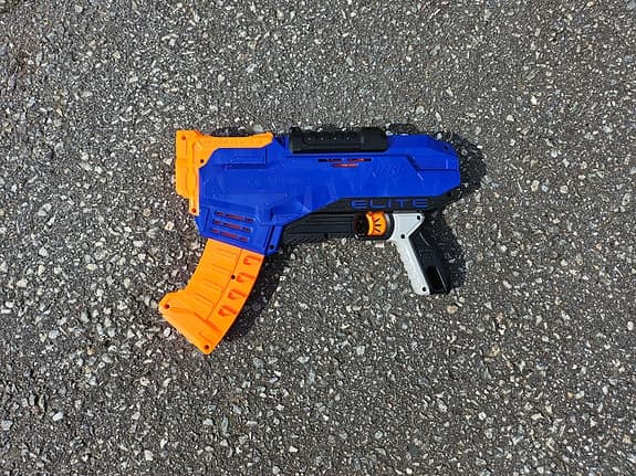 Nerf N-Strike Elite Rukkus ICS-8 leksakspistol blå orange