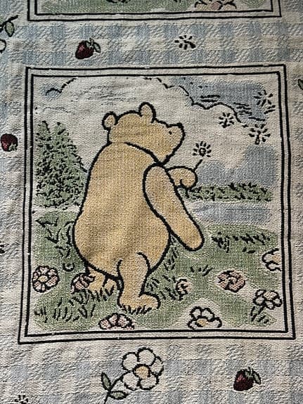 Classic Pooh filt med motiv Nalle Puh
