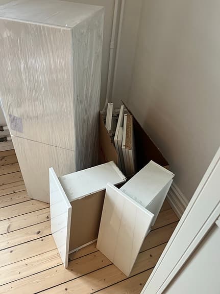 Bestå blandad förvaring med lådor, hyllplan och dörrar