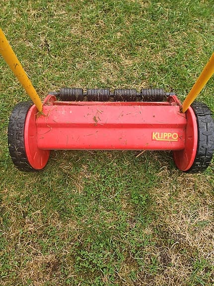 Klippo handdriven gräsklippare röd/gul