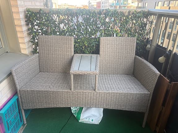 Trädgårdsbänk Fasterholt ”Du och jag möbel” med tillköpta dynor