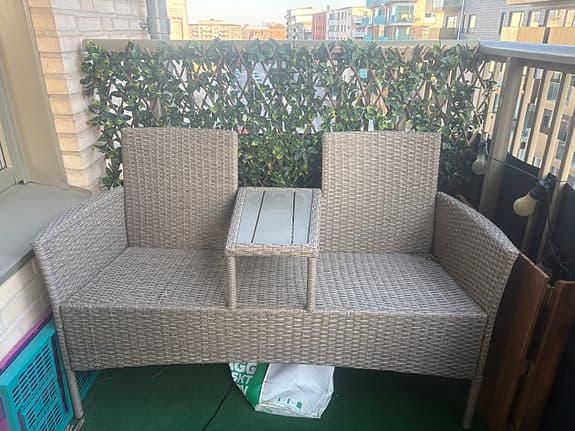 Trädgårdsbänk Fasterholt ”Du och jag möbel” med tillköpta dynor