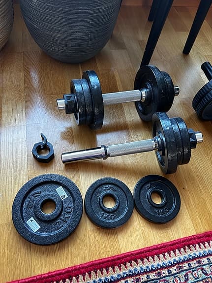 Träningspaket, hantlar, maghjul, medicinboll & träningsband