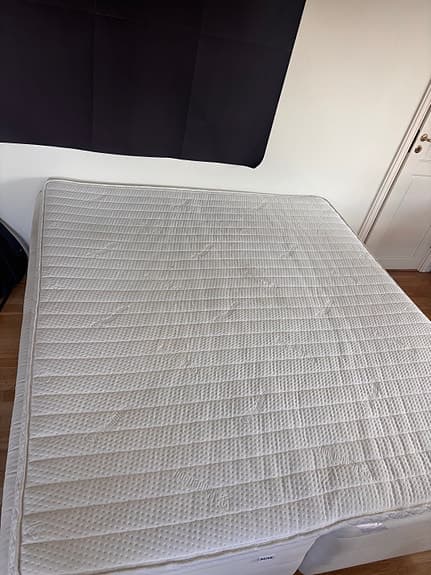 IKEA sultan säng 180 med resårmadrasser vit
