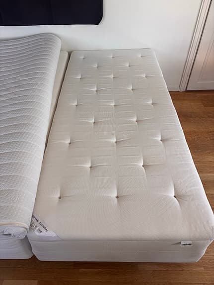 IKEA sultan säng 180 med resårmadrasser vit