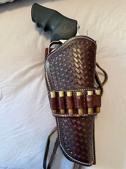 Airsoft revolver + läderhölster till salu