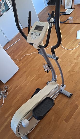 crosstrainer 1400kr.    NU 1000KR
