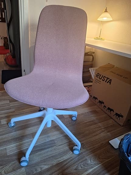 IKEA kontorsstol rosa med hjul