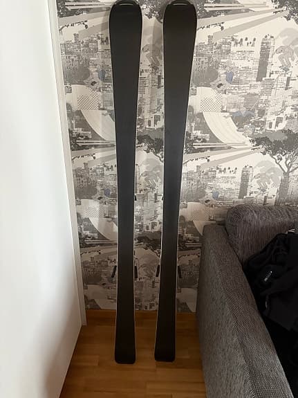 HEAD Super Joy skidor med bindningar – lättåkta pistskidor