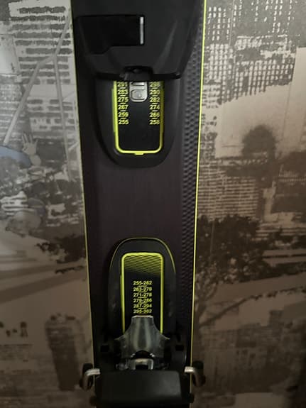 HEAD Super Joy skidor med bindningar – lättåkta pistskidor