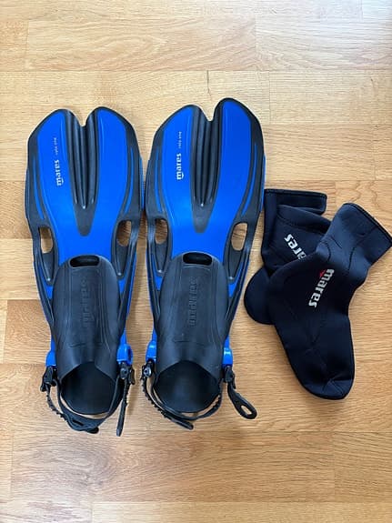 Simfötter från Oceanic och Mares