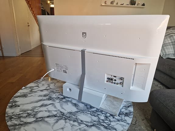 Philips 32" Smart-TV i nyskick – Unik design med kanonljud!