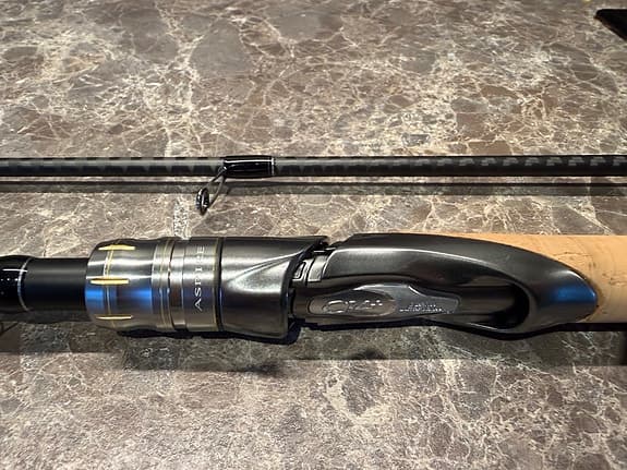 Shimano Aspire Sea Trout 10'0" MH 305 cm 10-40 g 2pc Haspelspö