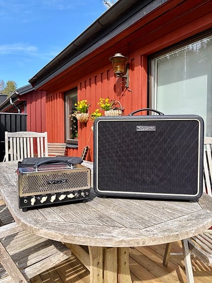 Vox gitarrförstärkartopp och högtalarkabinett Celestion G12M 25W
