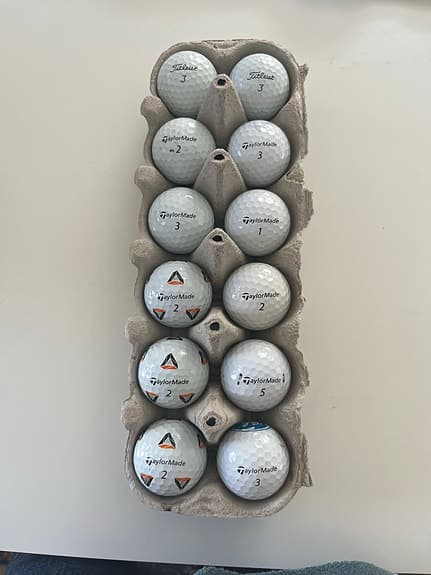Golfbollar- taylorMade och titlest