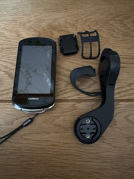 Garmin edge 1040, med kandens och fart mätare