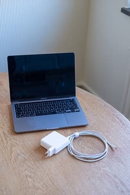 MacBook Pro 13" M2 (2022), 16 GB RAM, 256 GB SSD