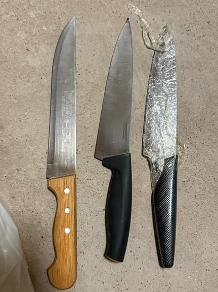 Kökspaket: 5 st kastruller, knivar och bestick