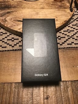 Samsung Galaxy S24 HELT NY / OÖPPNAD olåst