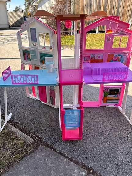 Barbie dockhus,malibu townhouse