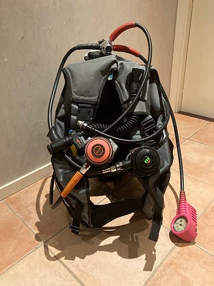 Dykpaket med dykväst regulator octypuss och tub