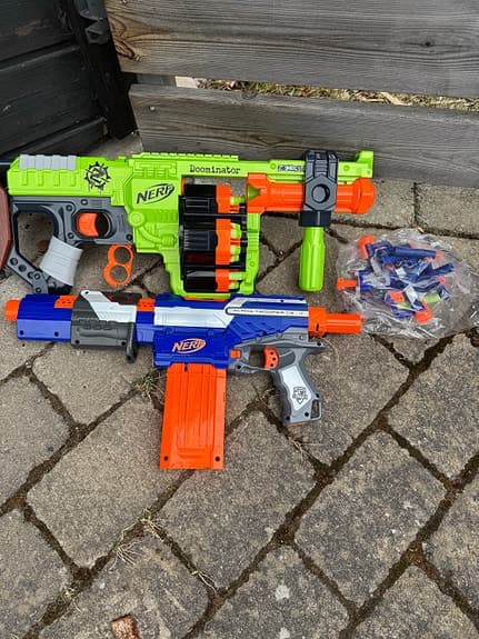 Nerf leksaksvapen set med skumpilar