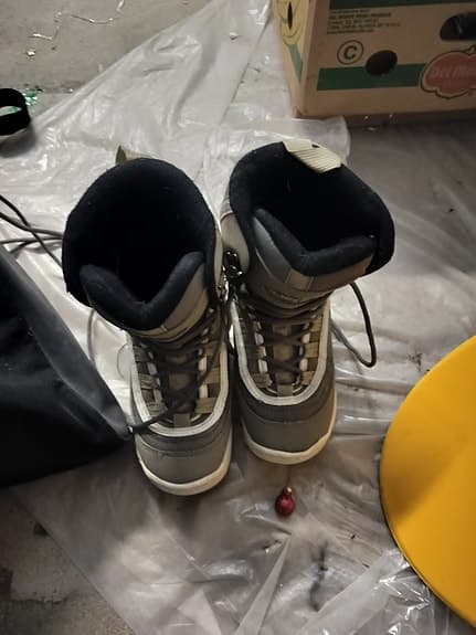 Extrem snowboard säljes