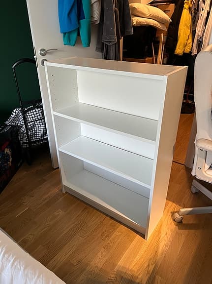 2 vita Billy bokhyllor