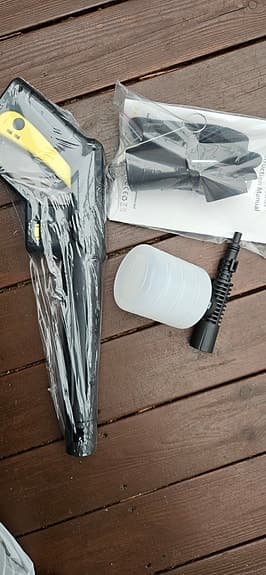 Högtryckstvätt gul svart med tillbehör