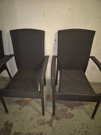 4 trädgårdsstolar