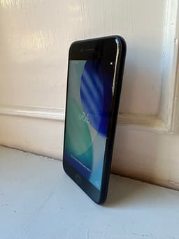 iPhone SE - 128 GB