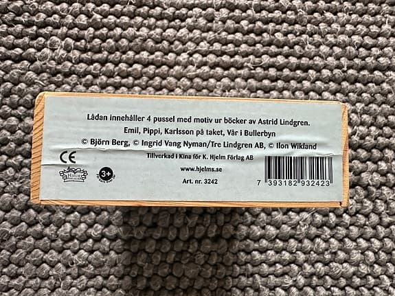 4 stycken Astrid Lindgren träpussel, 12-bitar i varje, komplett