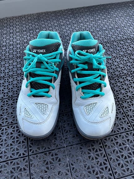 Yonex badmintonskor / sportskor strl 39,5