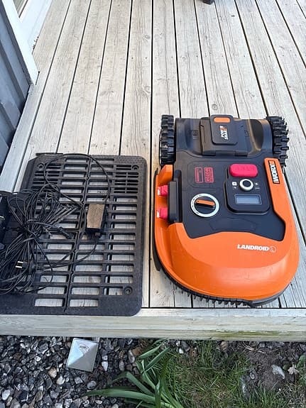 Landroid L800 robotgräsklippare