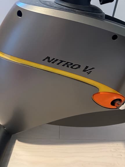 Kilberry Nitro V4 motionscykel grå orange
