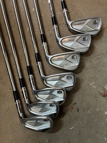 Wilson Staff CB 4-PW Stiff