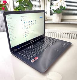 Acer Aspire 3 med Ryzen 7  8GB DDR4 / 256GB SSD /  Radeon RX Vega 10 win 11