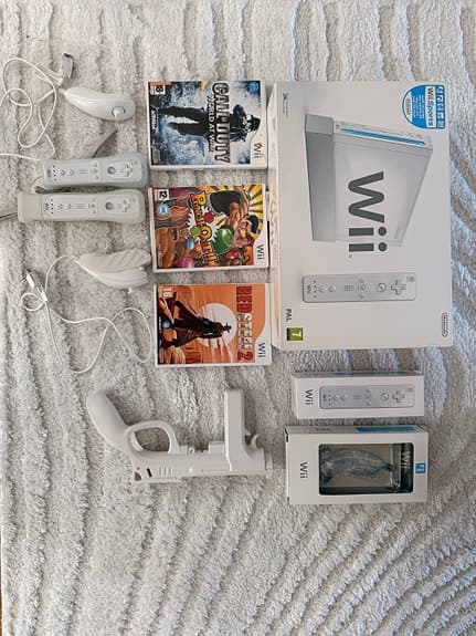Nintendo Wii-konsol med spel och tillbehör