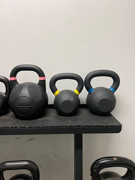3 Kettlebells från Master Fitness - 8kg 16kg 20kg