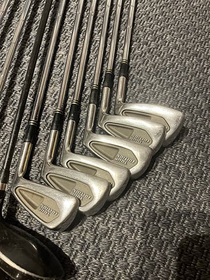 Callaway Big Bertha War Bird driver med ett spalding järnset 9-P