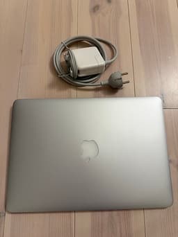 MacBook Air 13 tum (silver)