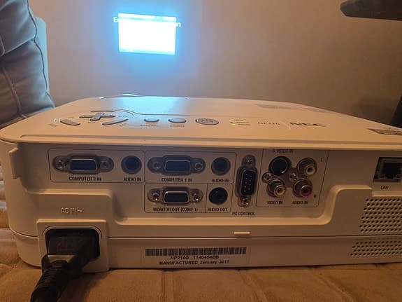 Projektor NEC NP216