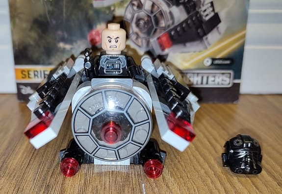 LEGO Star Wars 75161 TIE Striker Microfighter med Death Trooper