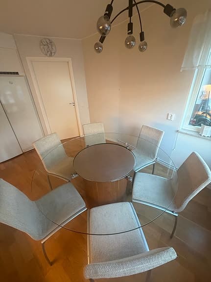 BoConcept matgrupp glasbord med stolar