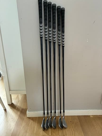 Ping Blueprint S  järn 5-wedge med  Recoil Dart grafitskaft F4.