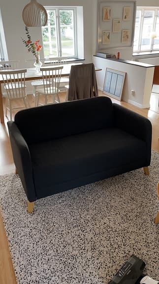 Stilren 2-sits soffa i mörkgrått -bra skick