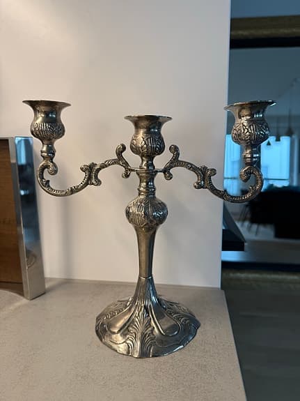 ljusstake trearmad metall silverfärgad